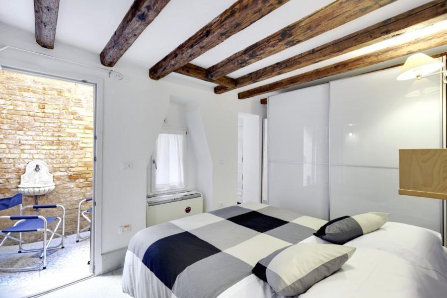 Cozy Apartment Up To 4 In Biennale Giardini By Bricola Apartments Venecia Exterior foto