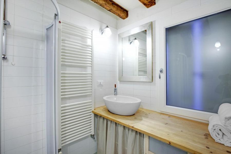 Cozy Apartment Up To 4 In Biennale Giardini By Bricola Apartments Venecia Exterior foto